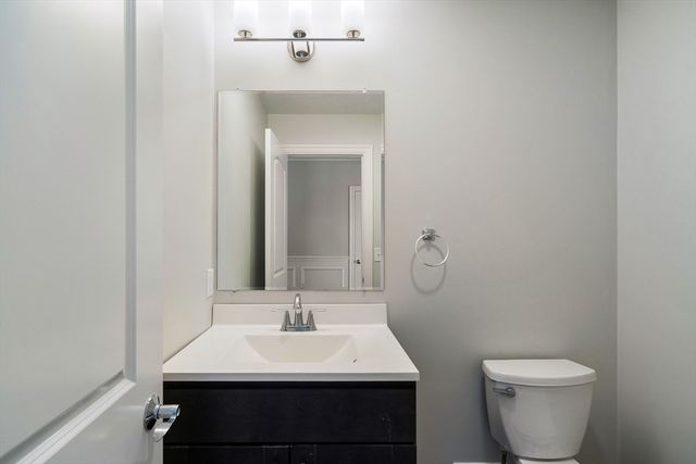 265 Bacon St B, Natick, MA 01760