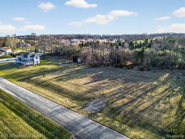 4640 Melanie Lane, White Lake, MI 48383