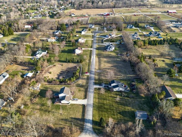 4640 Melanie Lane, White Lake, MI 48383