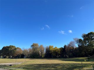 4640 Melanie Lane, White Lake, MI 48383