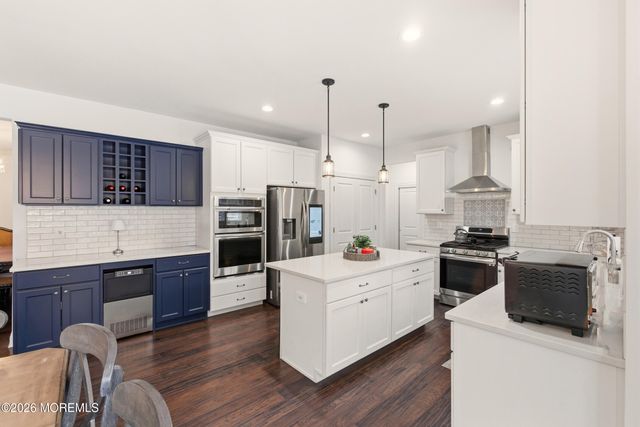 18 Tasha Lane, Howell, NJ 07731