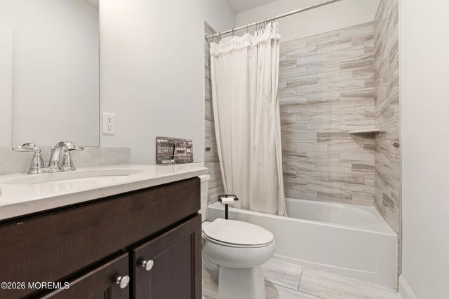 18 Tasha Lane, Howell, NJ 07731