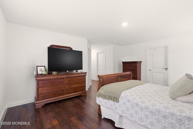 18 Tasha Lane, Howell, NJ 07731