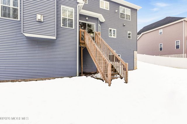 18 Tasha Lane, Howell, NJ 07731