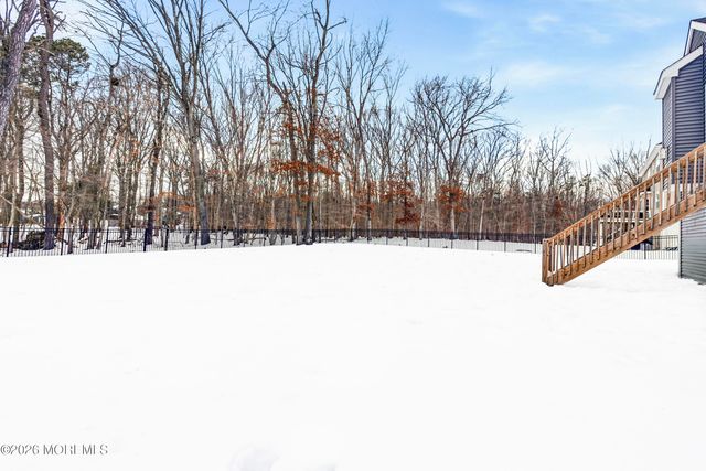 18 Tasha Lane, Howell, NJ 07731