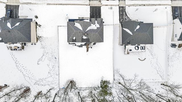 18 Tasha Lane, Howell, NJ 07731