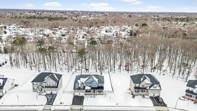 18 Tasha Lane, Howell, NJ 07731