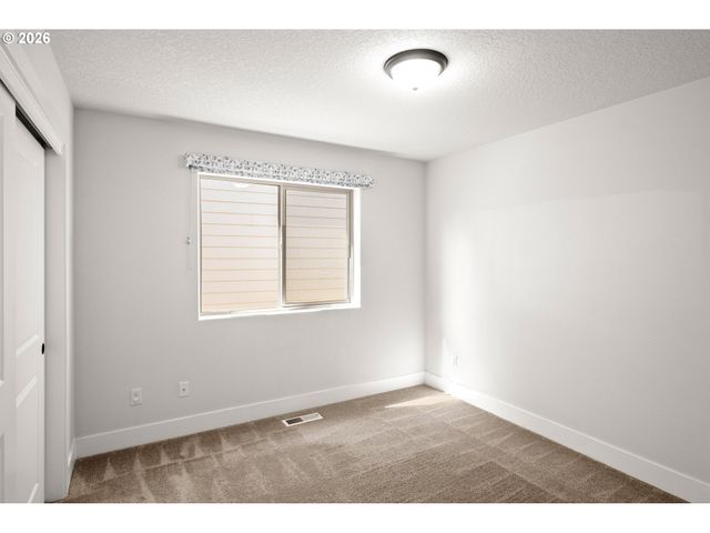 10176 Nw 292ND Ave, North Plains, OR 97133