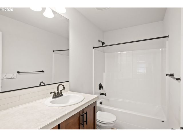 10176 Nw 292ND Ave, North Plains, OR 97133
