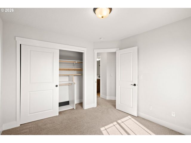 10176 Nw 292ND Ave, North Plains, OR 97133