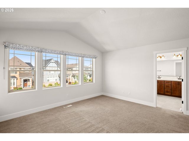 10176 Nw 292ND Ave, North Plains, OR 97133