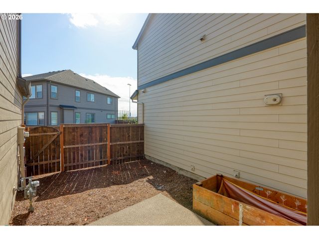 10176 Nw 292ND Ave, North Plains, OR 97133