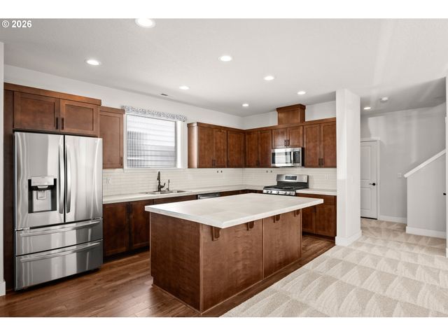 10176 Nw 292ND Ave, North Plains, OR 97133
