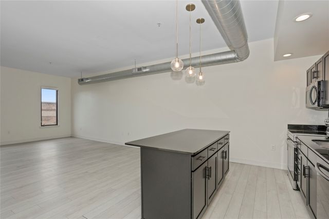 119 4th Street 408, Des Moines, IA 50309