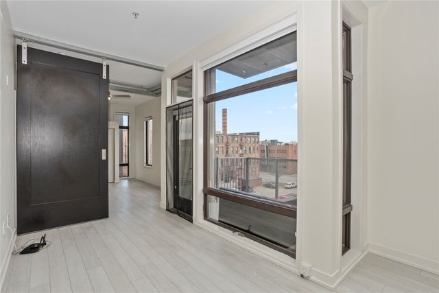 119 4th Street 408, Des Moines, IA 50309