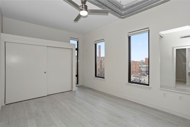 119 4th Street 408, Des Moines, IA 50309