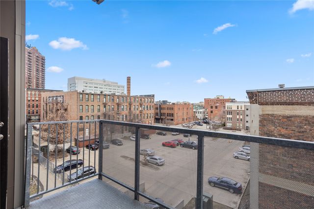 119 4th Street 408, Des Moines, IA 50309