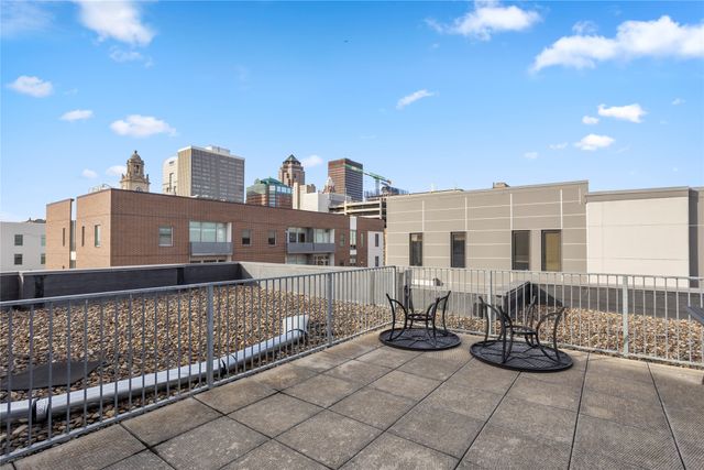 119 4th Street 408, Des Moines, IA 50309