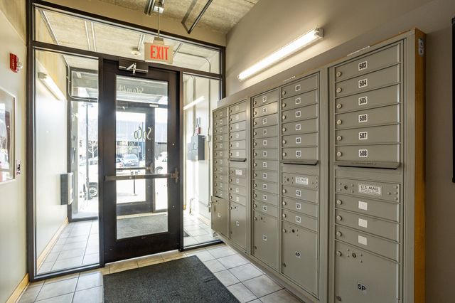 119 4th Street 408, Des Moines, IA 50309