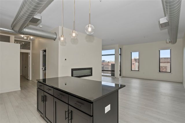 119 4th Street 408, Des Moines, IA 50309