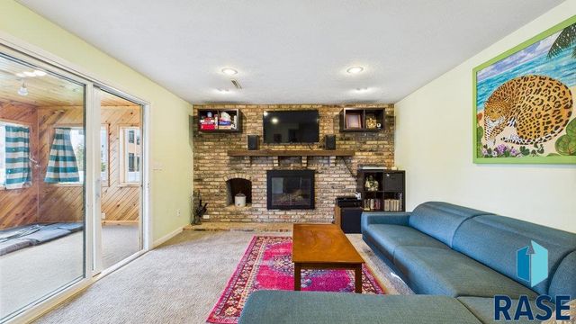 5004 W 34th St, Sioux Falls, SD 57106
