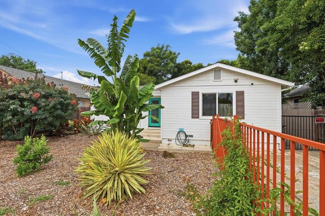 3438 36th St, Sacramento, CA 95817