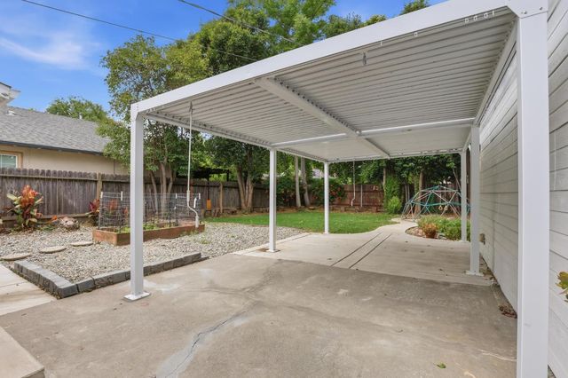 3438 36th St, Sacramento, CA 95817