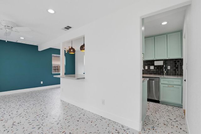 3438 36th St, Sacramento, CA 95817