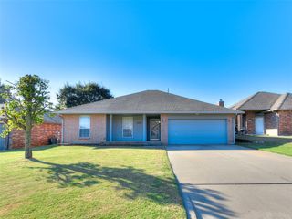 628 NW 21st Street, Moore, OK 73160