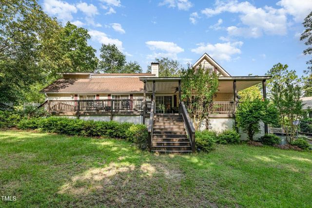106 Scuppernong Court, West End, NC 27376