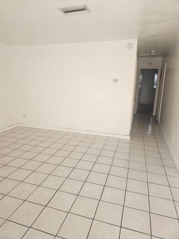 4140 NW 30th Terrace, Lauderdale Lakes, FL 33309