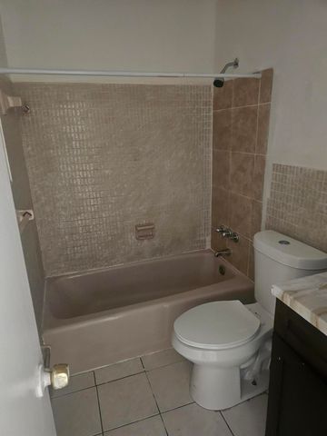 4140 NW 30th Terrace, Lauderdale Lakes, FL 33309