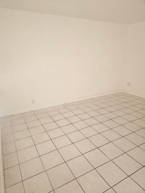 4140 NW 30th Terrace, Lauderdale Lakes, FL 33309