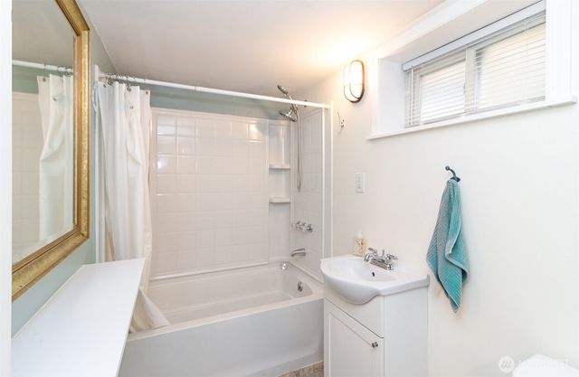 3503 Rockefeller Avenue, Everett, WA 98201