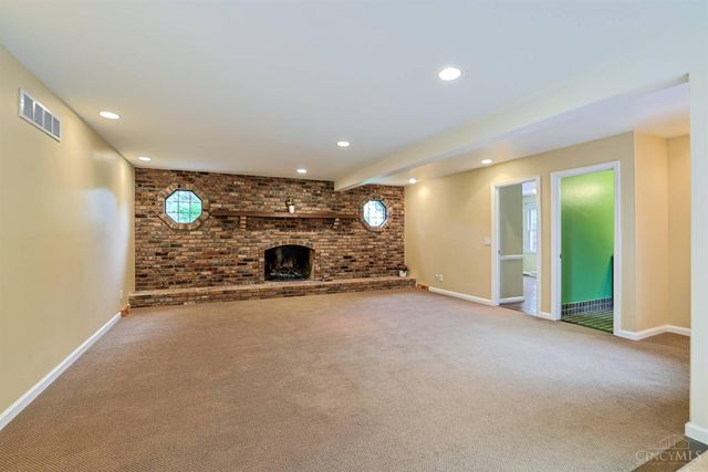 9960 Walnutridge Court, Symmes Twp, OH 45242
