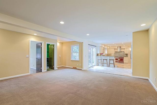 9960 Walnutridge Court, Symmes Twp, OH 45242
