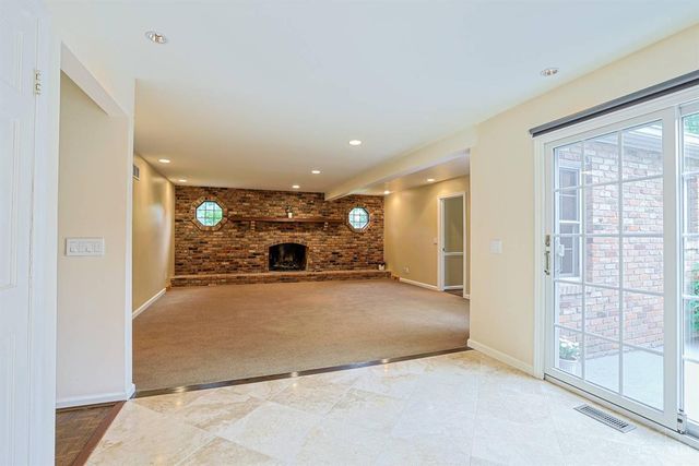 9960 Walnutridge Court, Symmes Twp, OH 45242