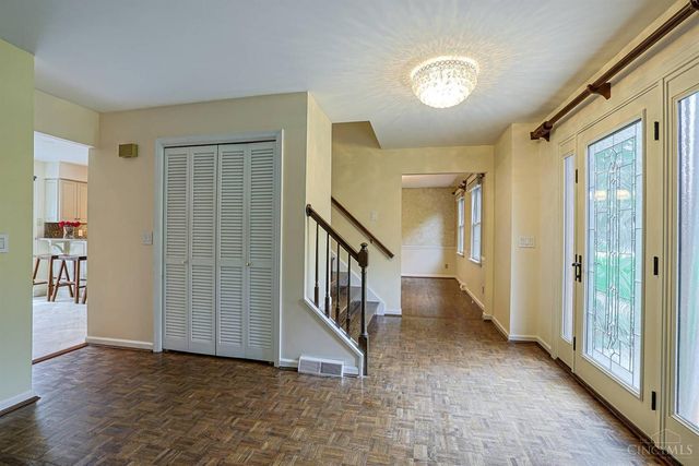 9960 Walnutridge Court, Symmes Twp, OH 45242