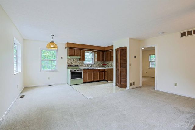 9960 Walnutridge Court, Symmes Twp, OH 45242