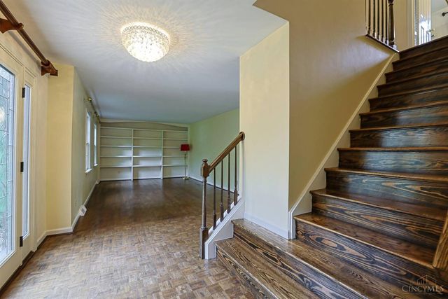 9960 Walnutridge Court, Symmes Twp, OH 45242