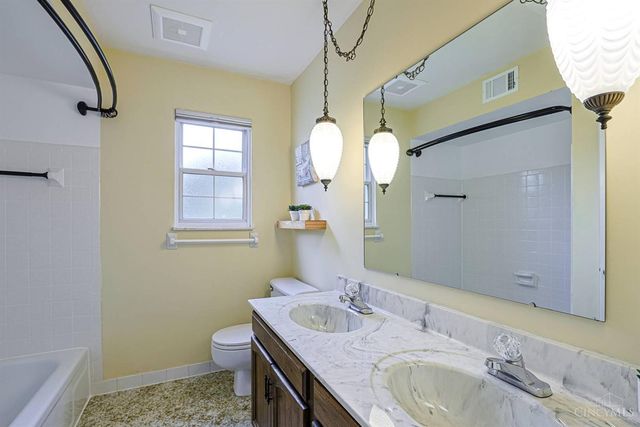 9960 Walnutridge Court, Symmes Twp, OH 45242