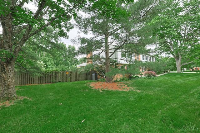 9960 Walnutridge Court, Symmes Twp, OH 45242