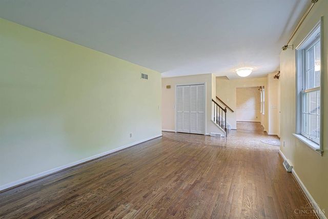 9960 Walnutridge Court, Symmes Twp, OH 45242