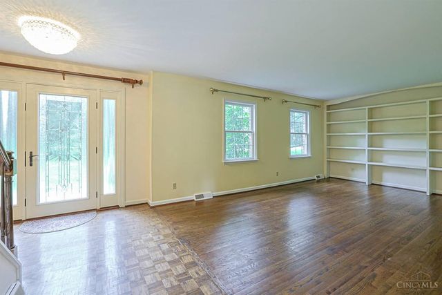 9960 Walnutridge Court, Symmes Twp, OH 45242