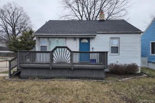 19212 Seminole, Redford, MI 48240