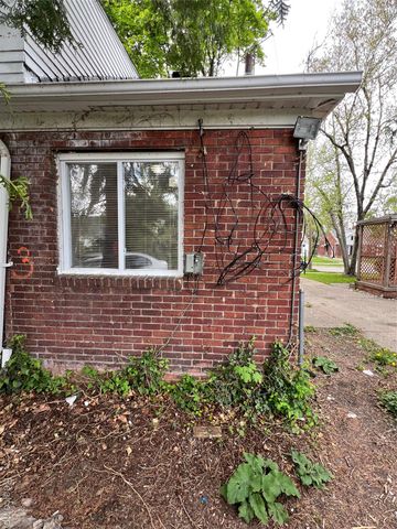 11106 Nottingham Road, Detroit, MI 48224