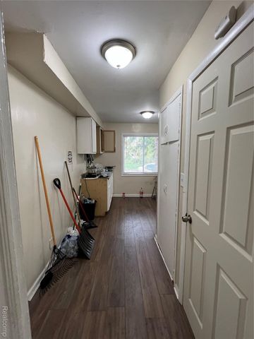 11106 Nottingham Road, Detroit, MI 48224