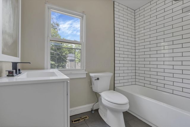 829-831 Studer Avenue, Columbus, OH 43206