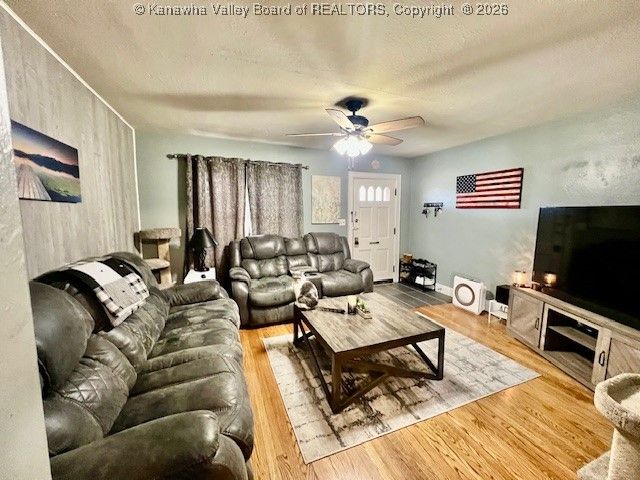 329 18th Street, Dunbar, WV 25064