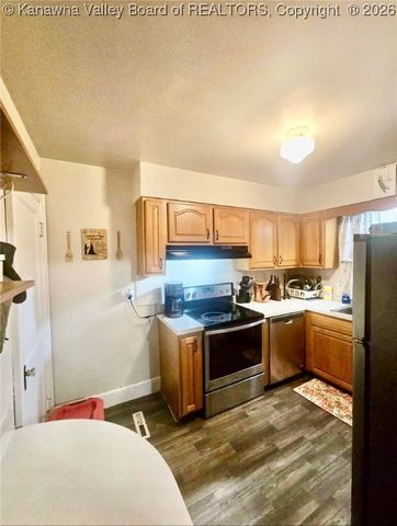 329 18th Street, Dunbar, WV 25064